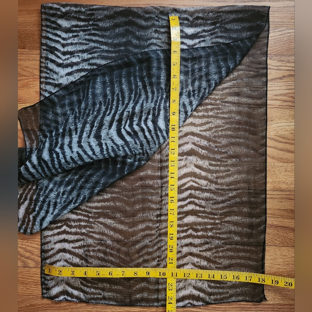 Sheer Scarf - Picture 5 of 6